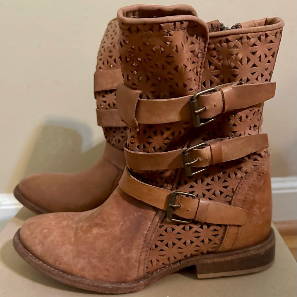 Matisse “National” boots / booties in cognac leather size 6.5 side zipper NWOT